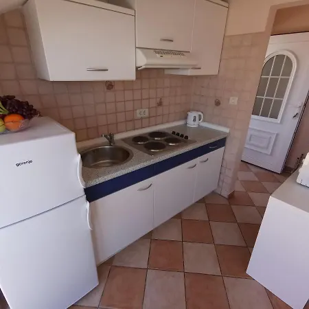 Ljubica Dole 41 Pax Crikvenica